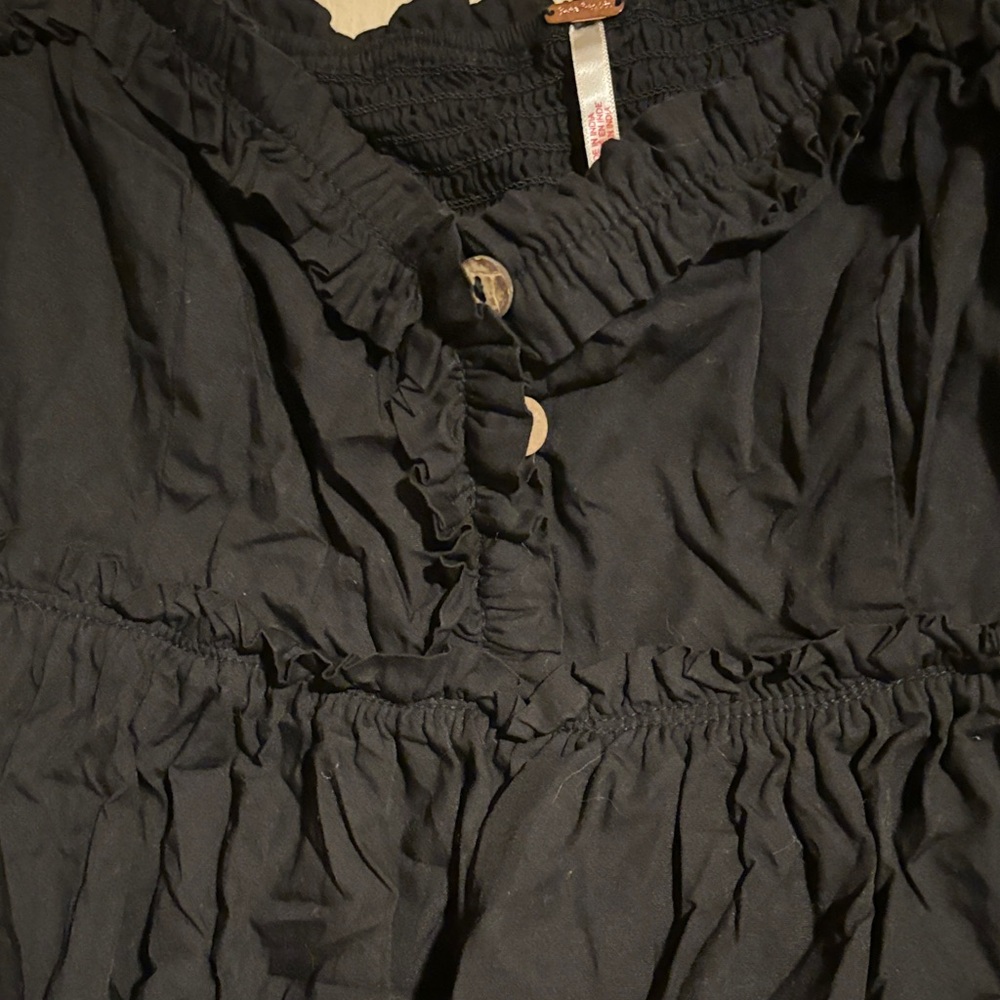 FREE PEOPLE SHORT PUFFY SLEEVES DRESS or TUNIC in BLACK